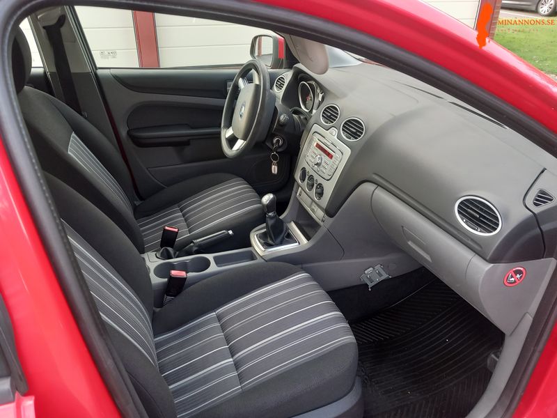 ford-ford-focus-18-ffv