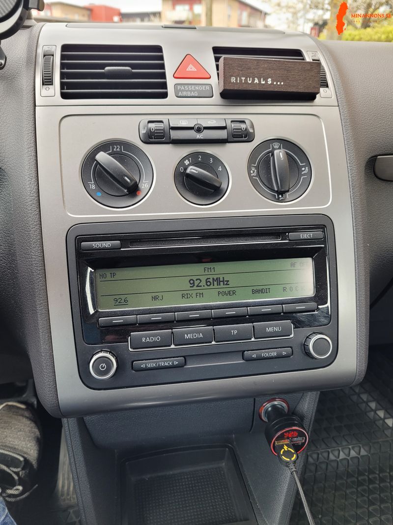 vw-touran-2010-automat