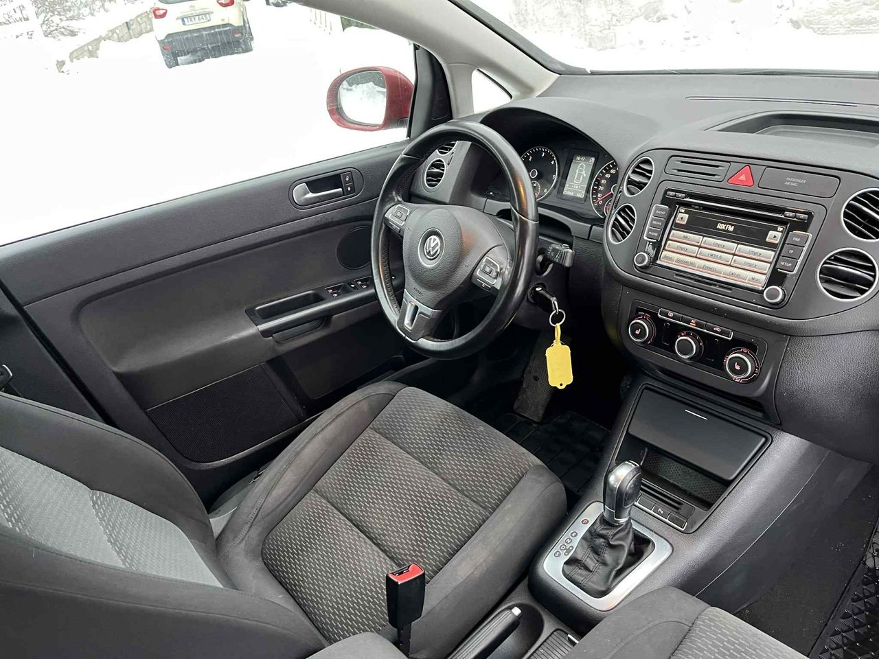 volkswagen-golf-plus-16-tdi-dpf-bmt-dsg-sekventiell