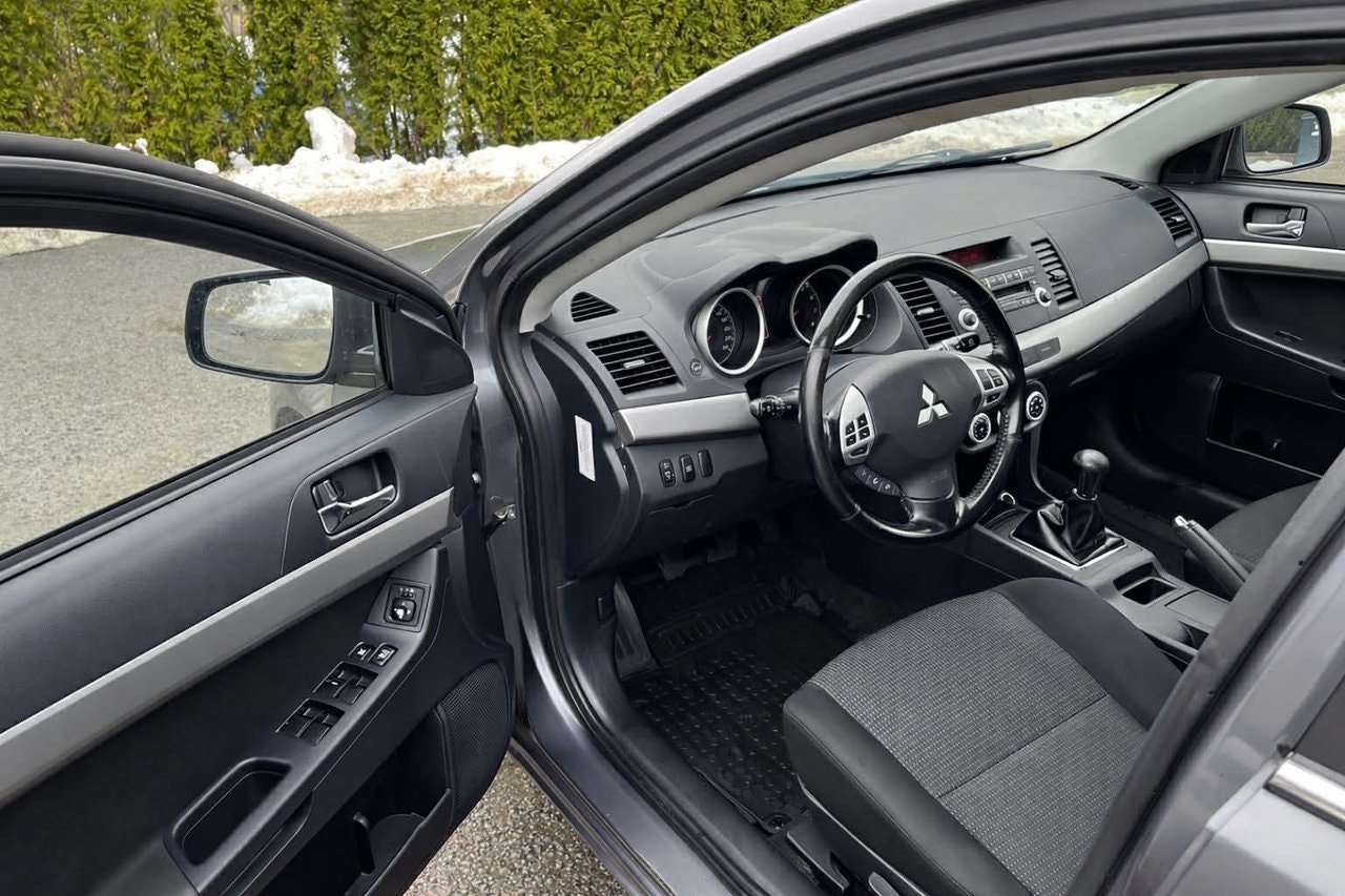 mitsubishi-lancer-sportback-18-mivec