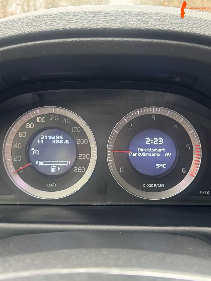 nybesiktad-volvo-v70-16drivee-2011