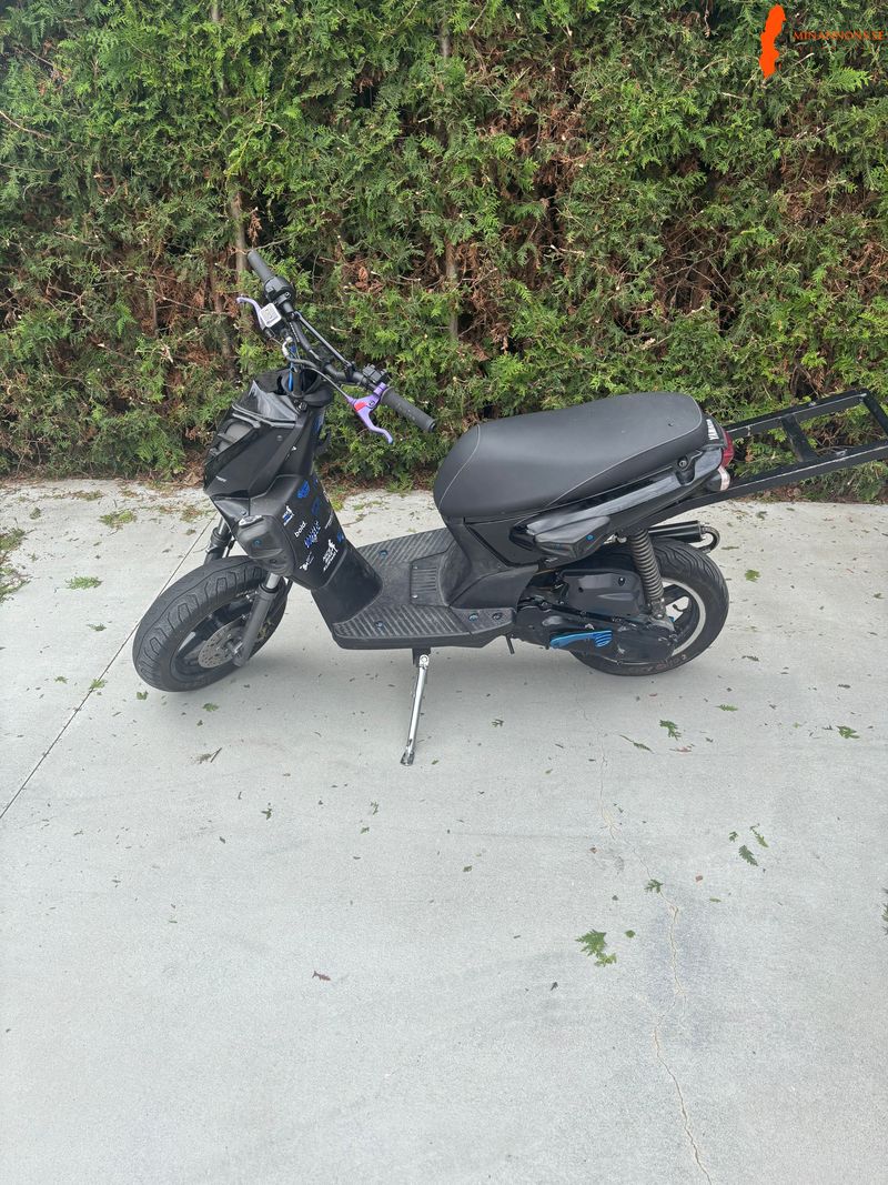 yamaha-slider