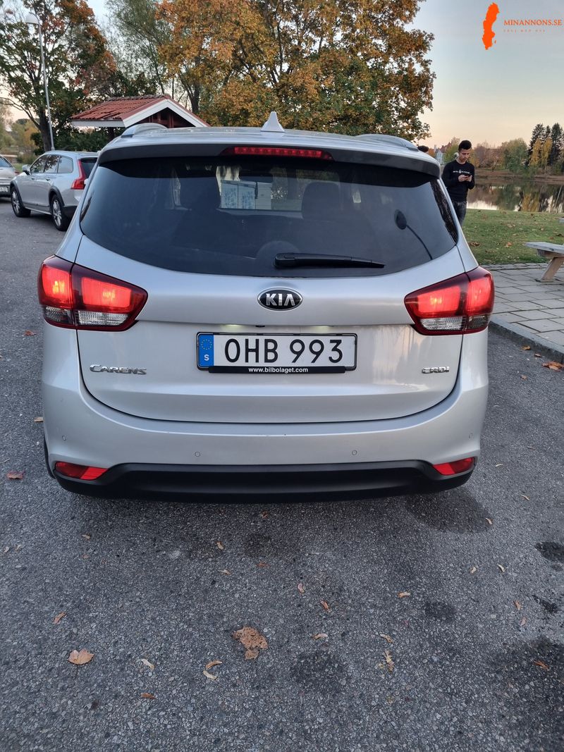 kia-carens-17-crdi-fwd