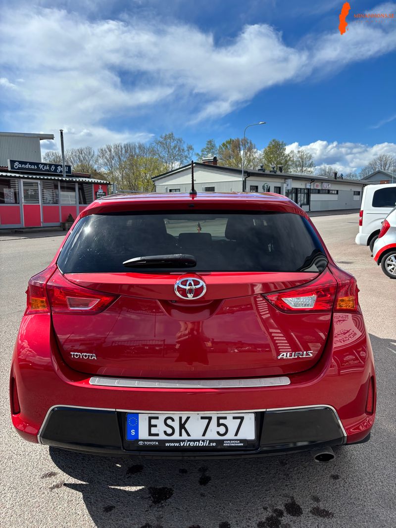 toyota-toyota-auris-14-d-4d-fwd