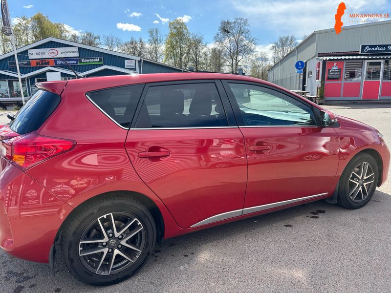 toyota-toyota-auris-14-d-4d-fwd