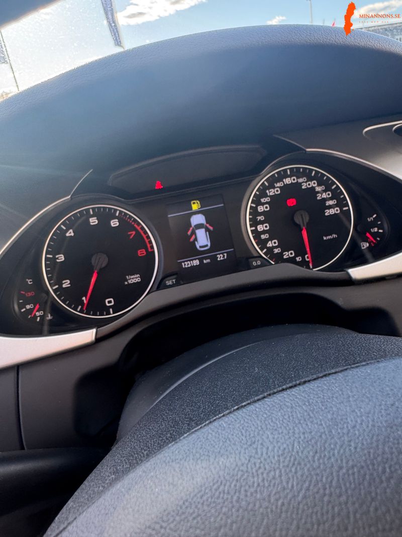 audi-a4-2010-nybesiktad-123-000-km-full-servicebok