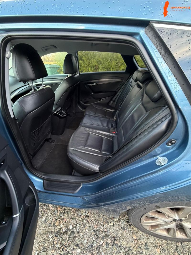 hyundai-i40cw-17-crdi-automatisk-136hk-2014