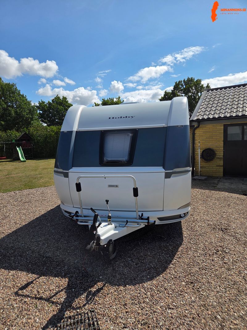 hobby-545-kmf-de-luxe-2016-barnkammare-6-sovplatser