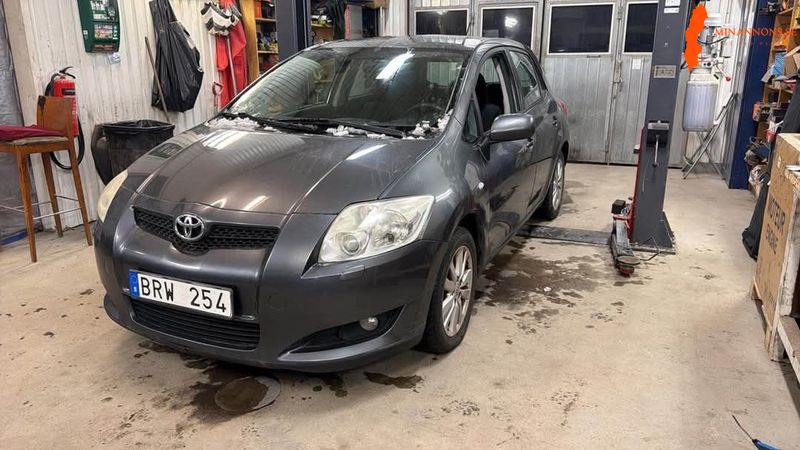 toyota-auris-5-dorrar-16-dual-vvt-i-manuell-124hk-2007
