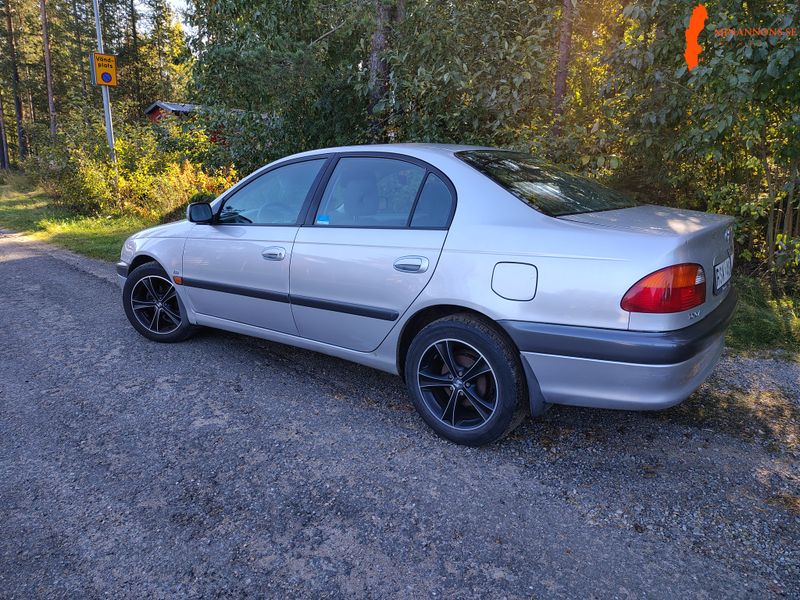 toyota-toyota-avensis-18-16v-fwd