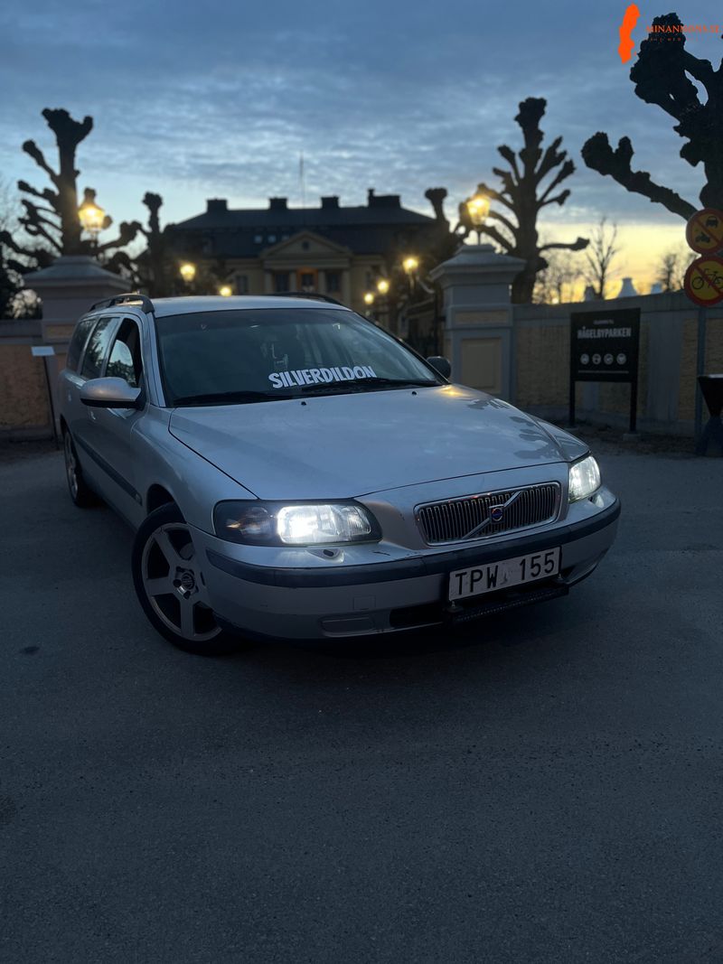 volvo-v70n-a-traktor