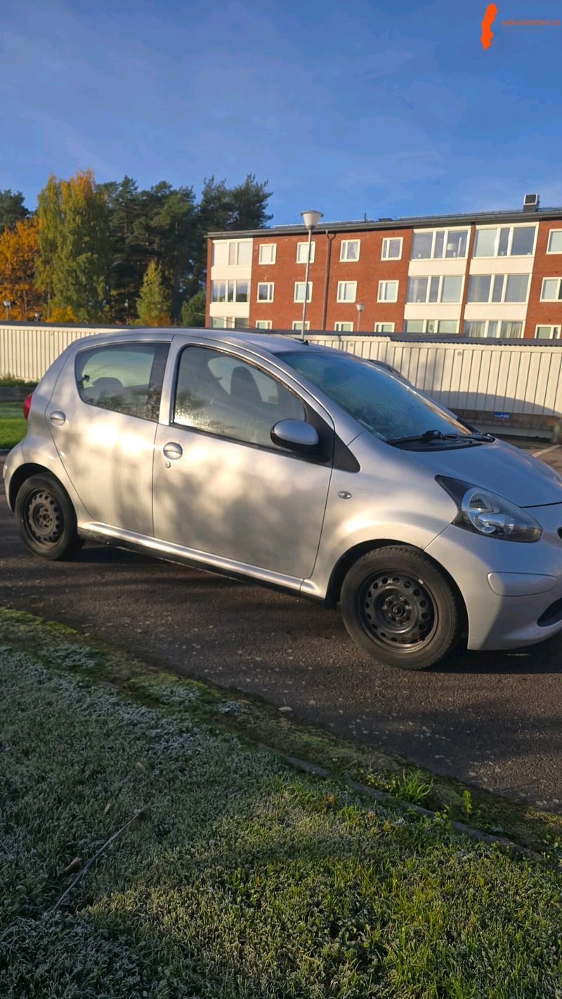 toyota-toyota-aygo-10-12v