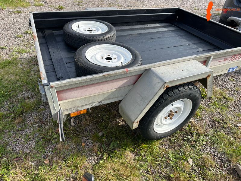 slapkarra-fobo-650-nybesiktigad-sommar-och-vinter-hju