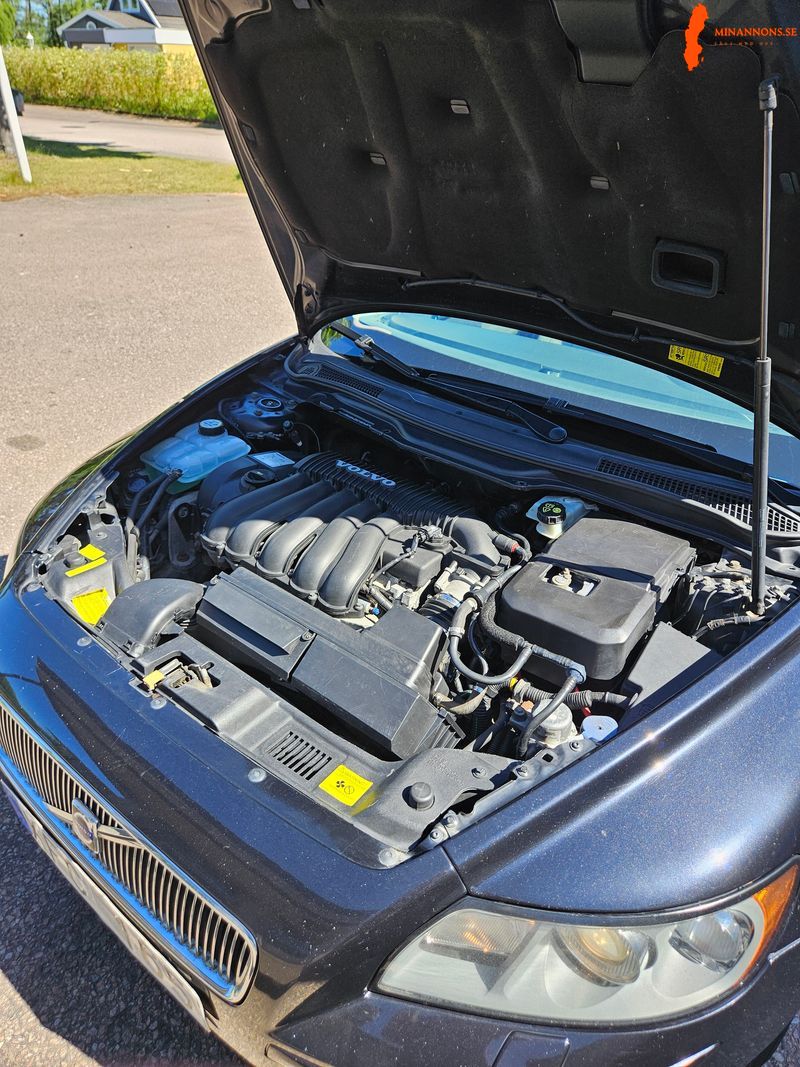 volvo-v50-24i-nybesiktad-och-nyservad
