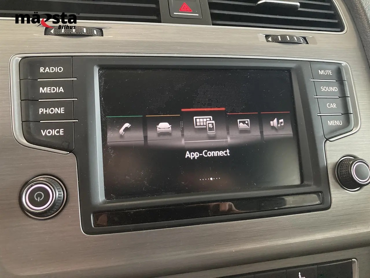 volkswagen-golf-sportscombi-16-tdi-dpf-bluemotion-manuell-110hk-2016