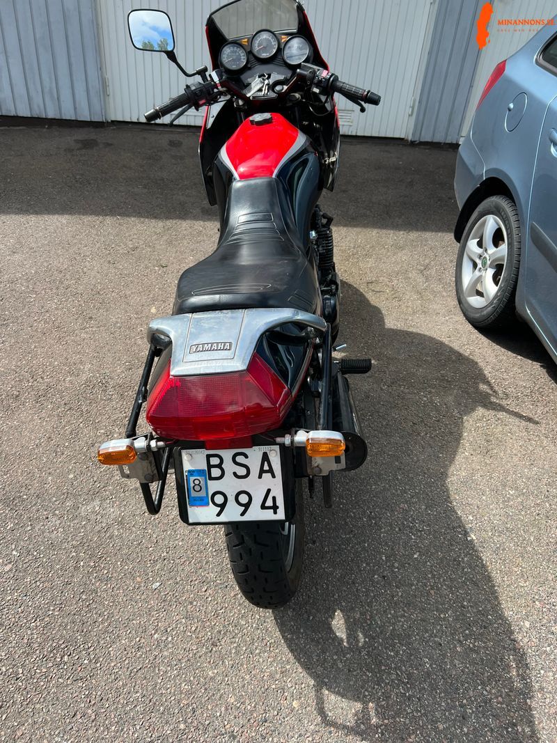 motorcykel-yamaha-xj-600