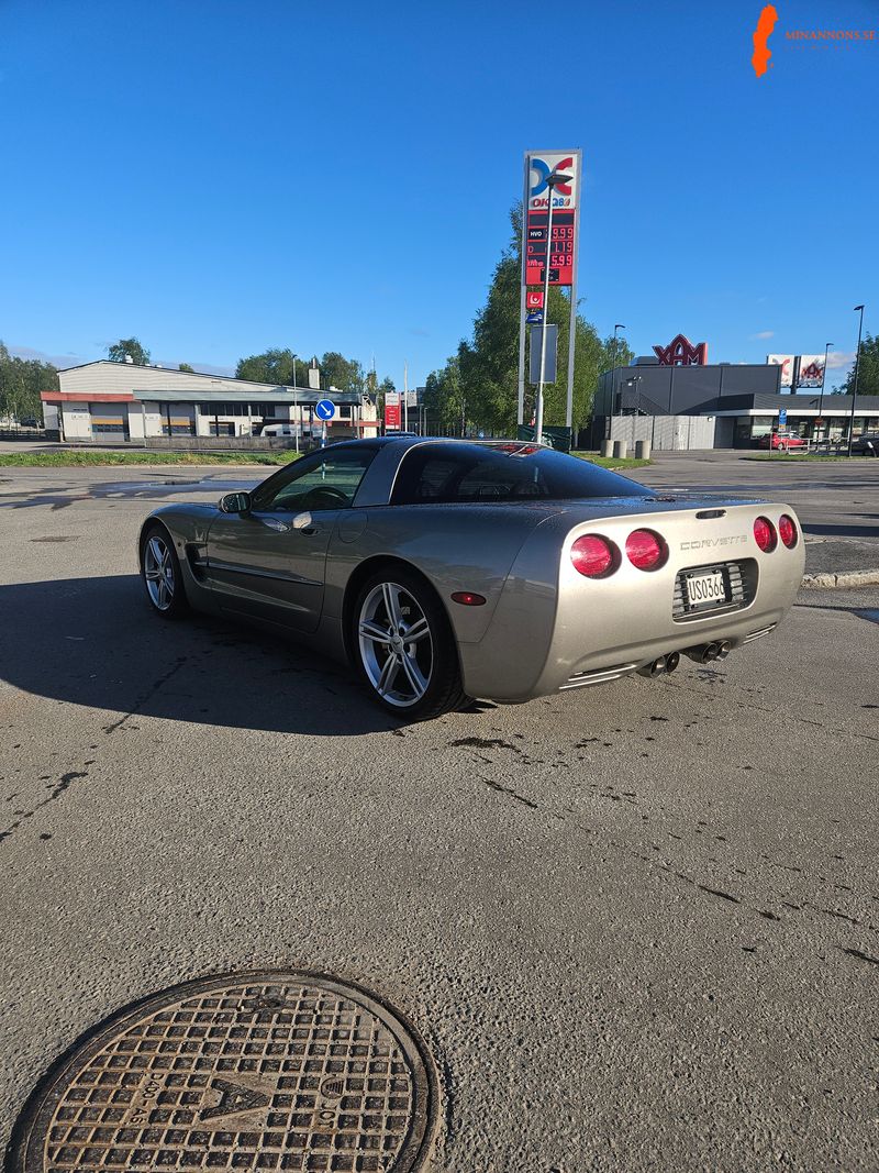chevrolet-chevrolet-corvette-57-l-v8-rwd