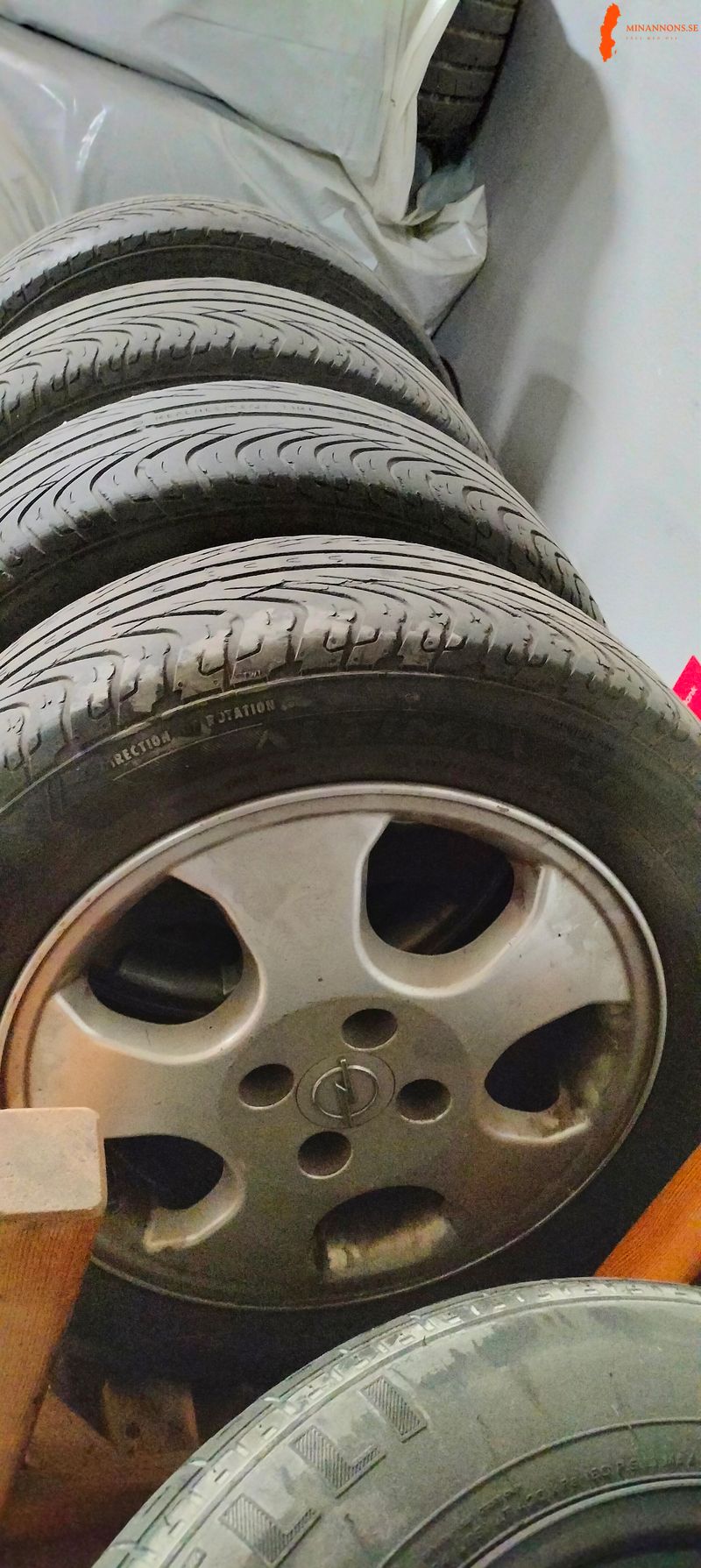 en-prisvard-bil-med-dubbelkommando-for-ovningskorning