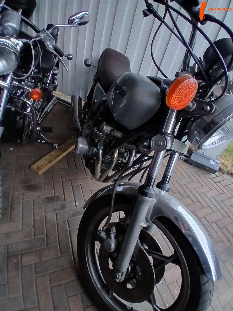 suzuki-gs-500