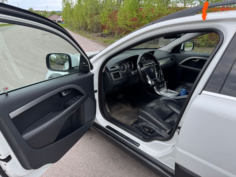 volvo-xc70-ii-d5-24-aut-awd