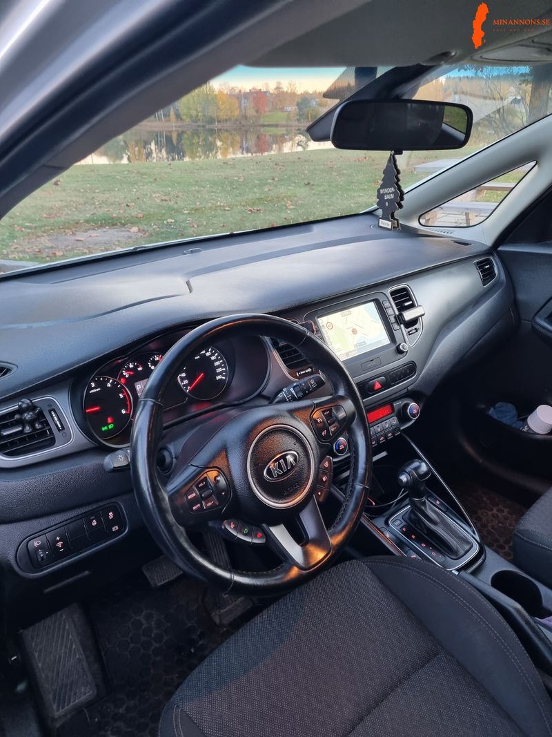kia-carens-17-crdi-fwd