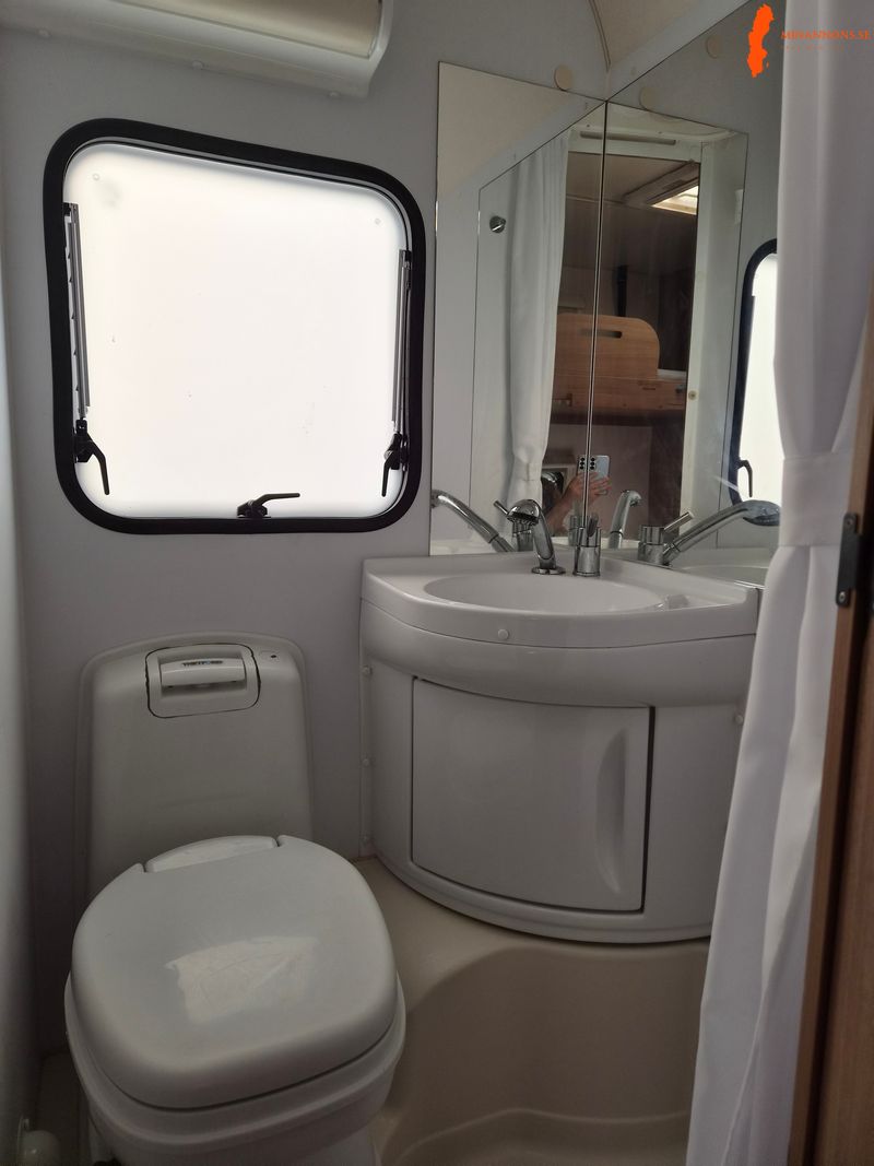 adria-aviva-512pt-2013
