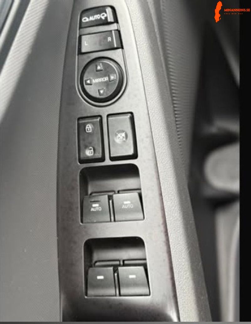 hyundai-ioniq-16-gdi-plug-in-hybrid-fwd-phev-b