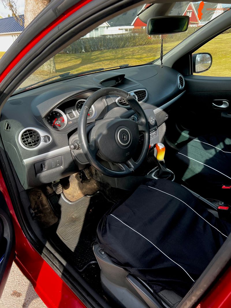 renault-clio-12-2011-ny-besiktad