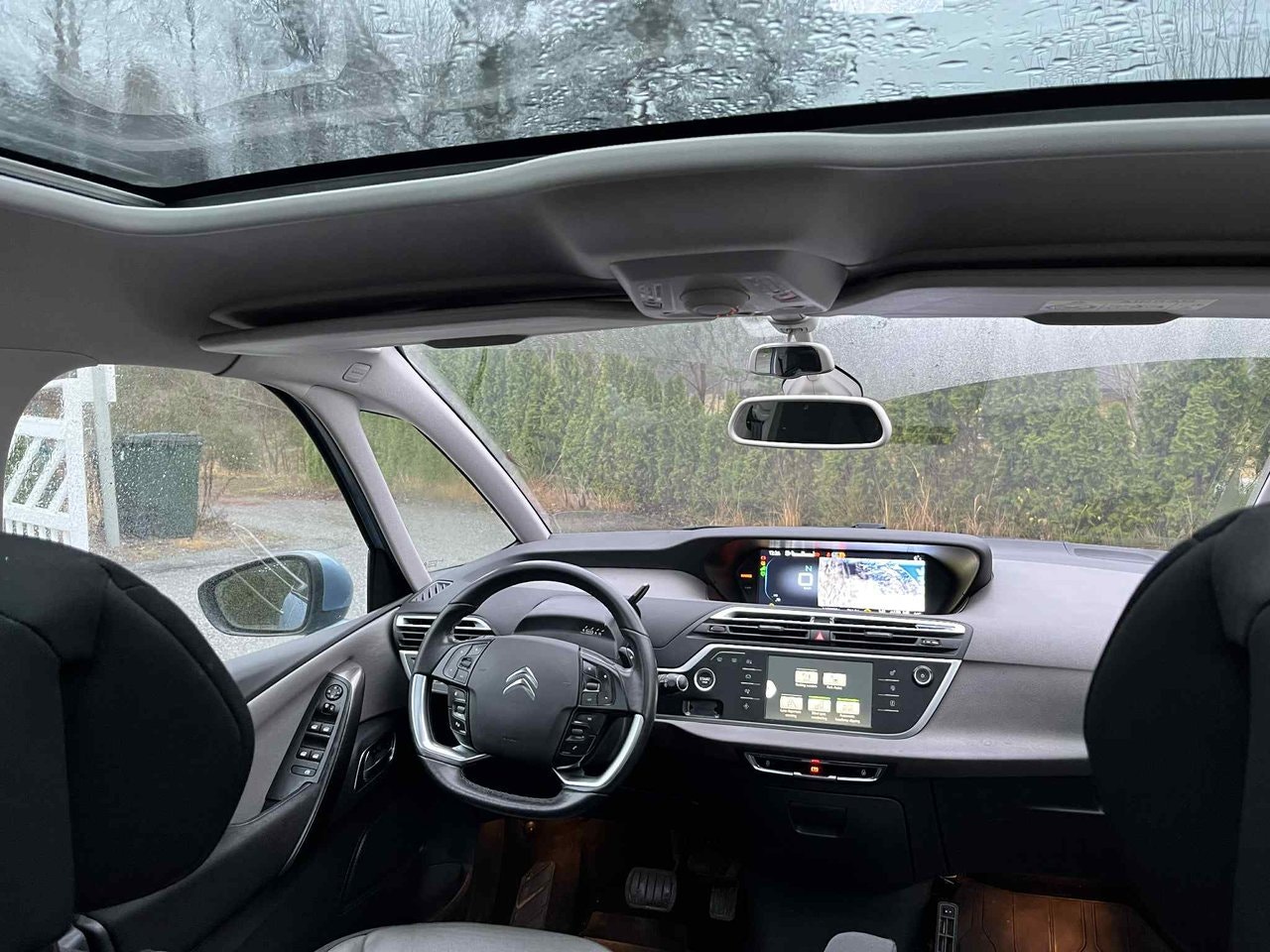 citroen-grand-c4-picasso-16-hdi-egs-116hk-2013