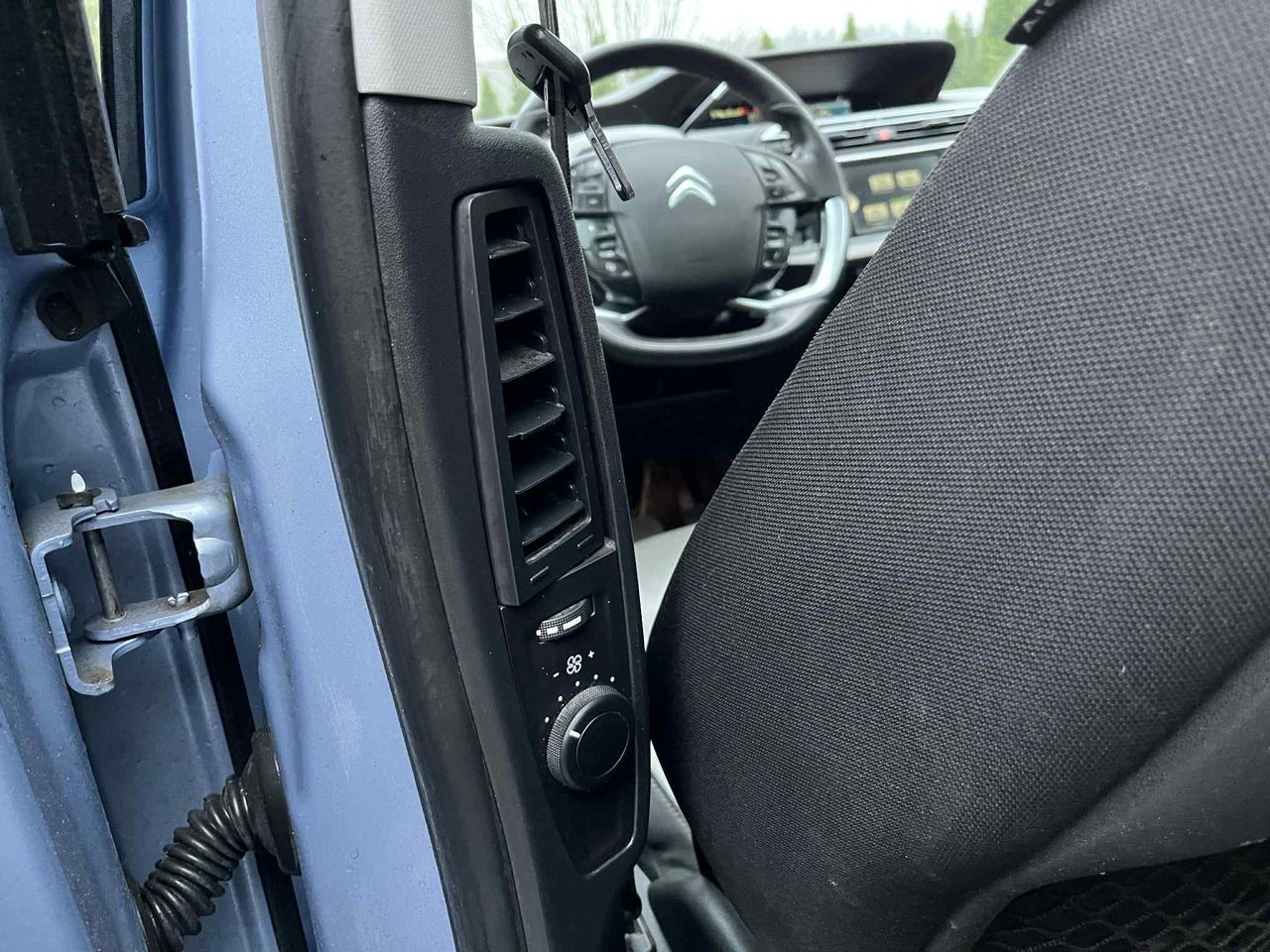 citroen-grand-c4-picasso-16-hdi-egs-116hk-2013