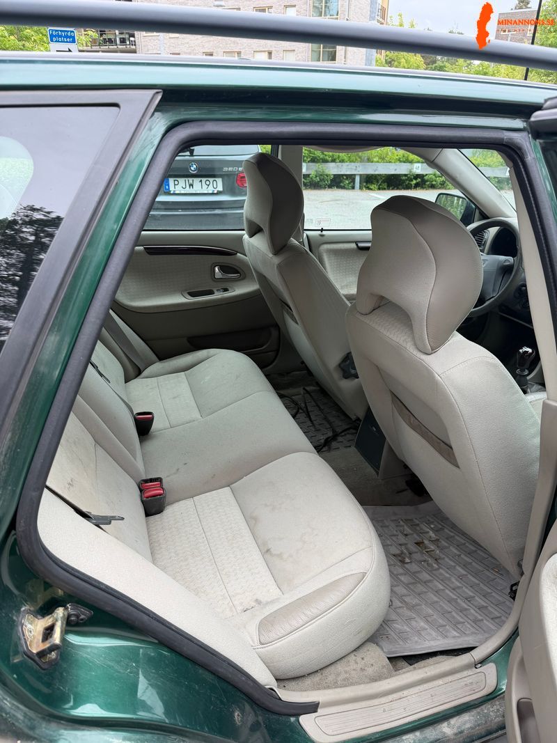 volvo-v40-18-bensin