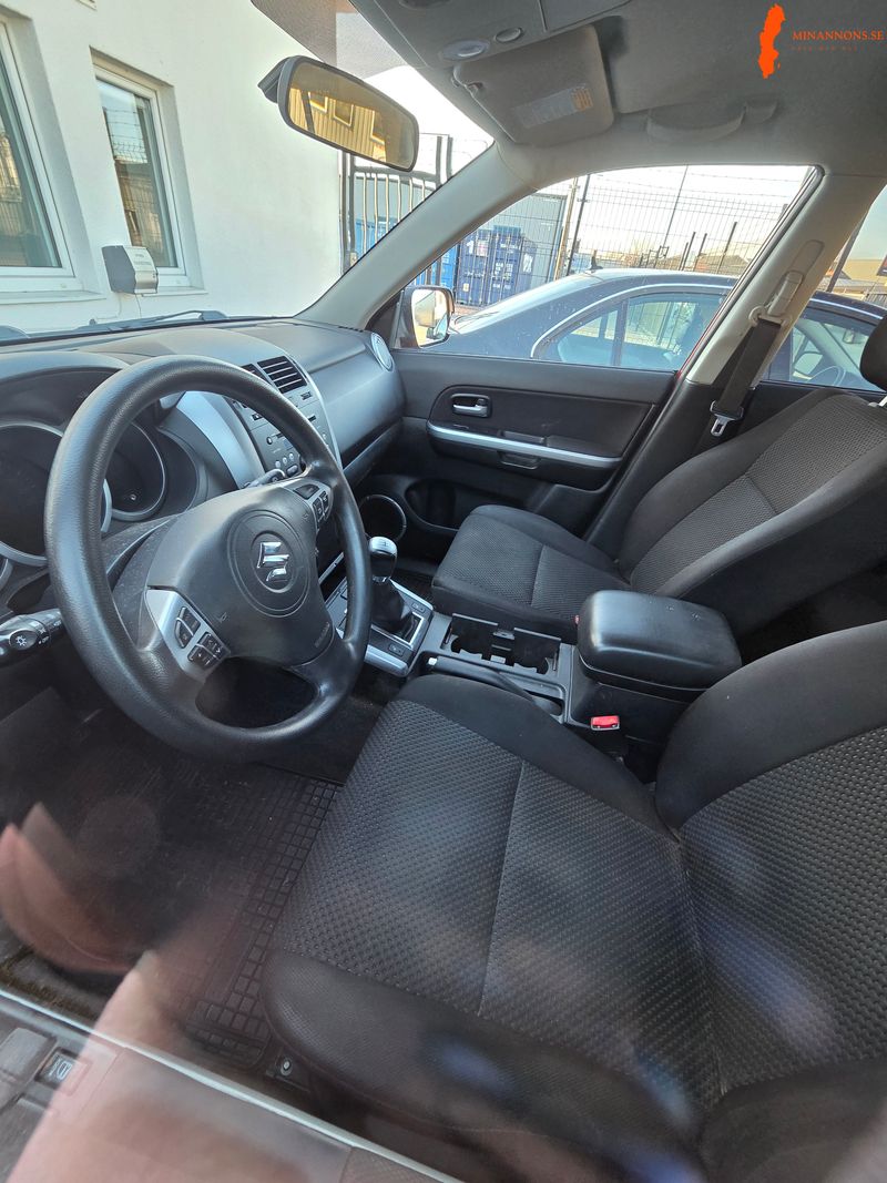 suzuki-grand-vitara-2011