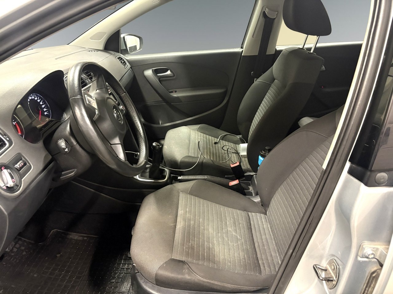 volkswagen-polo-5-dorrar-16-tdi-dpf-manuell-90hk-2011