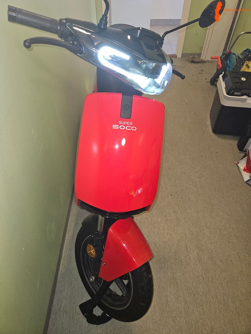 super-soco-cux-el-moped