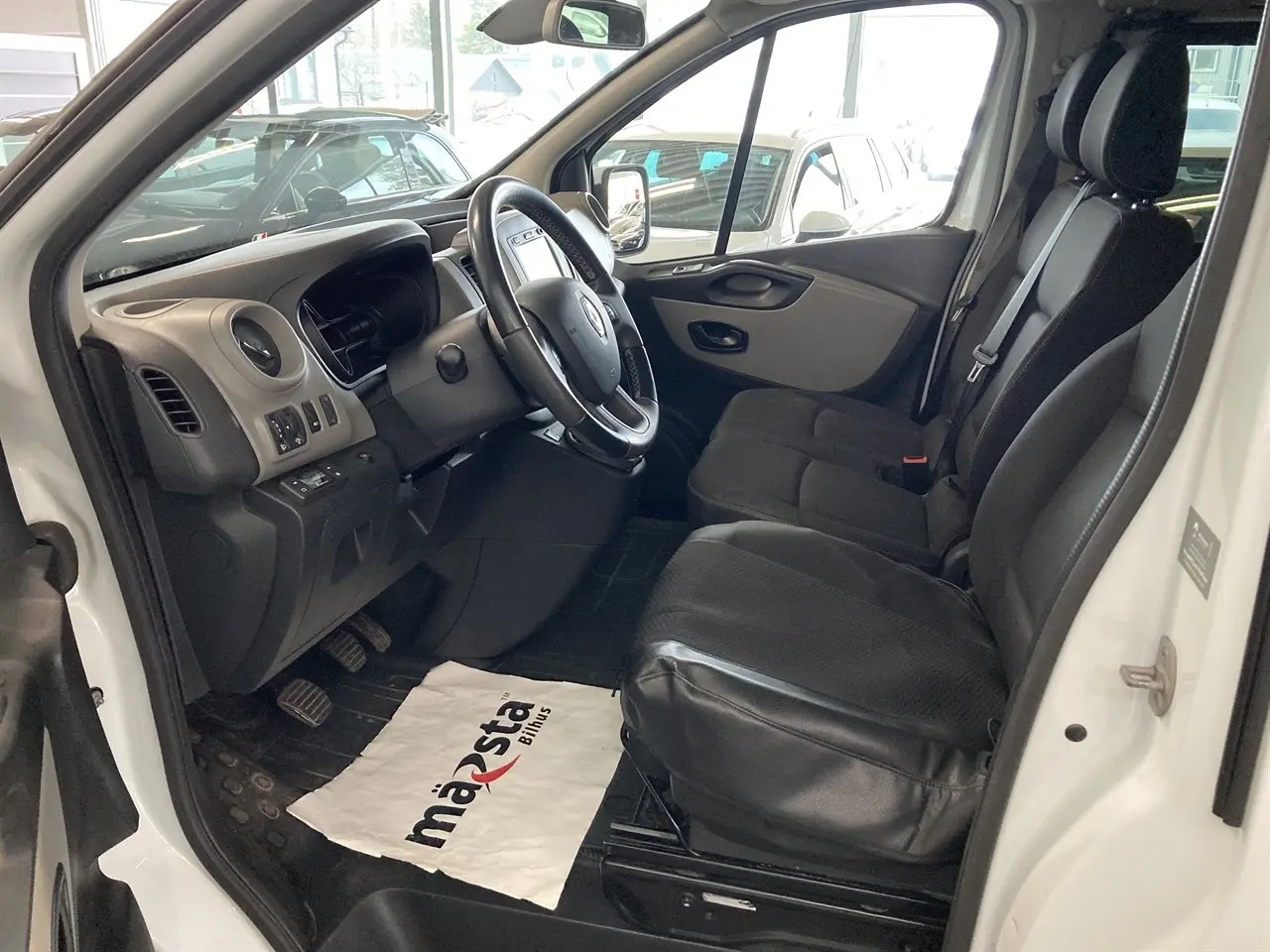 renault-trafic-kombi-29t-16-dci-manuell-125hk-2018