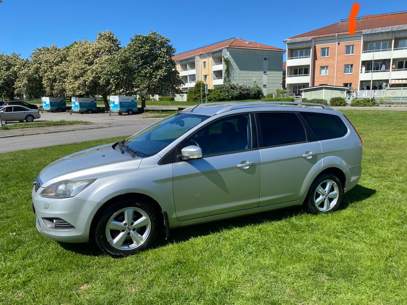 Ford focus TITANIUM 1,8 flexifuel (endast 2 brukare) sedan ny