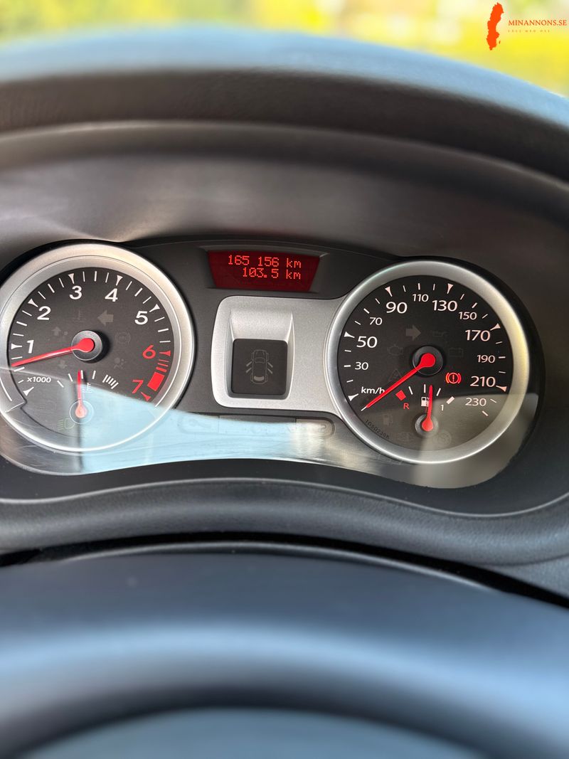 renault-clio-iii-12-16v