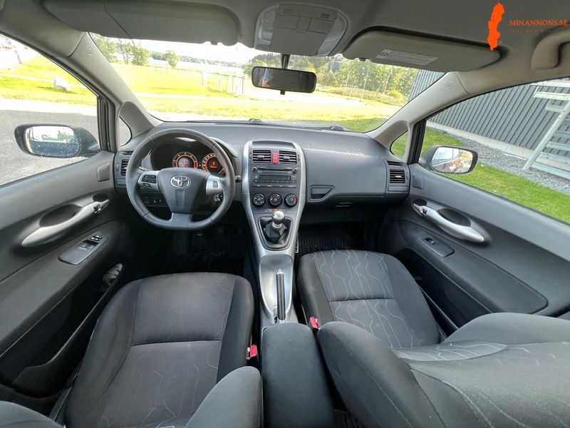 toyota-toyota-auris-14-d-4d-fwd