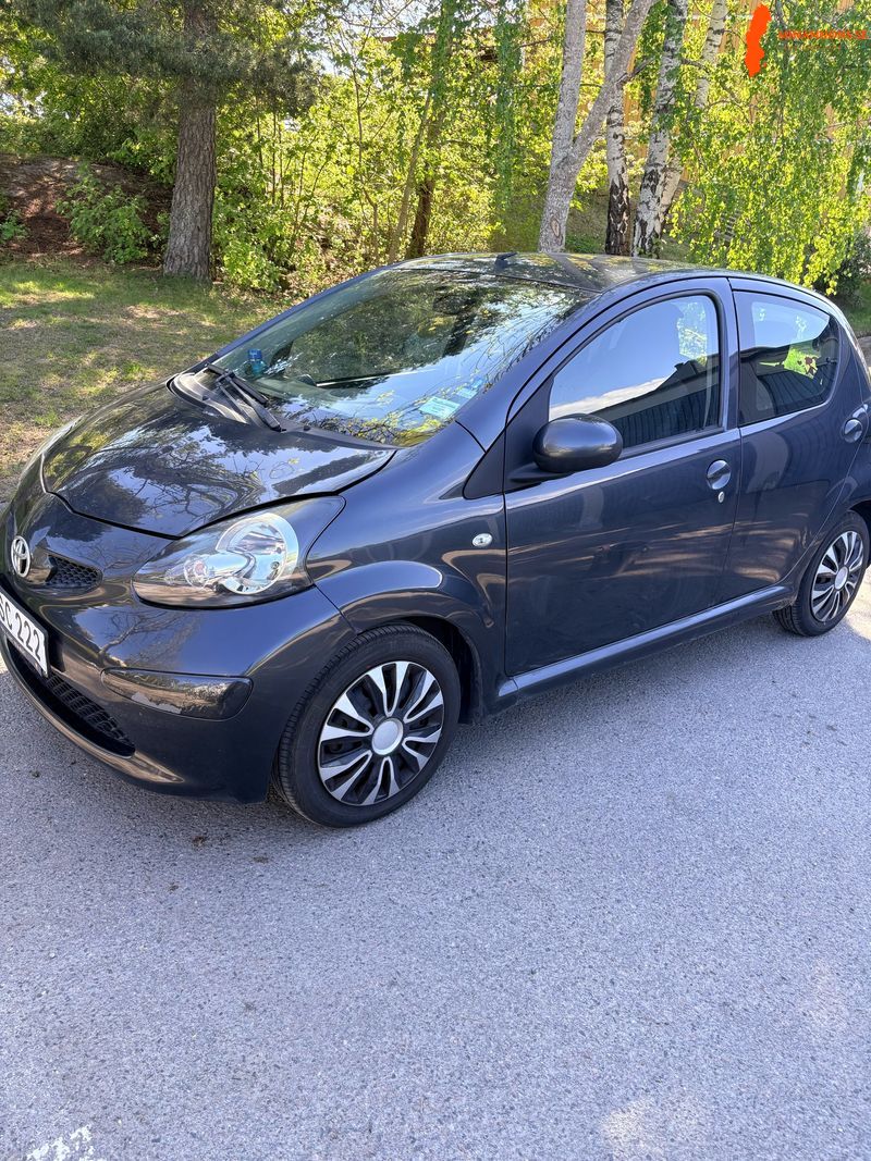 toyota-toyota-aygo-10-12v