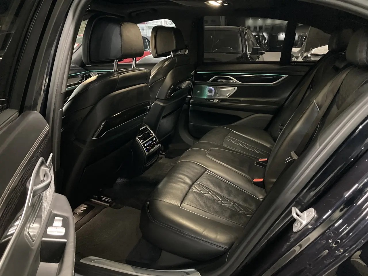 bmw-750i-xdrive-steptronic