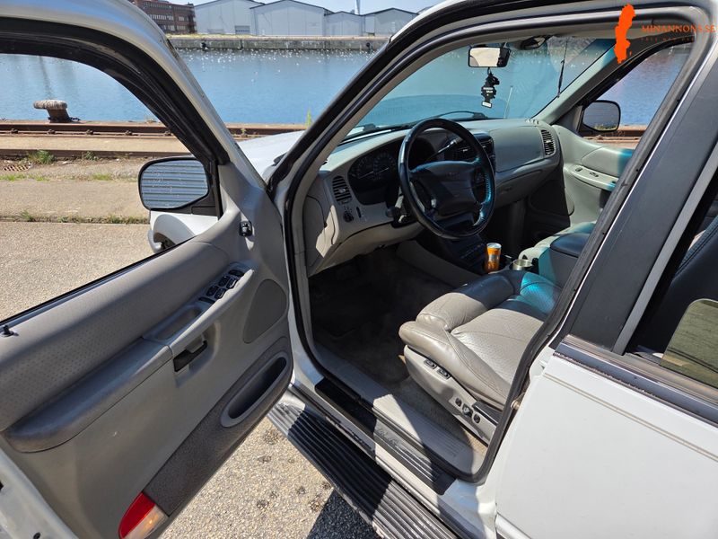 ford-ford-explorer