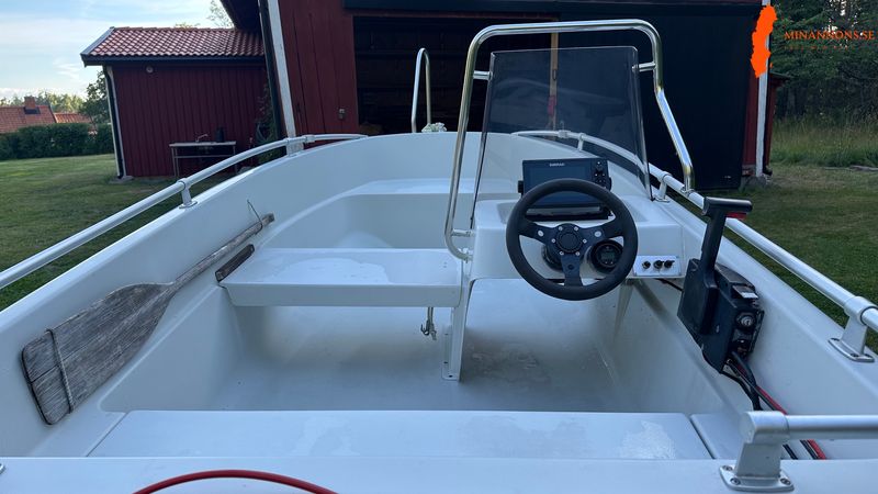 yamarin-415-big-fish-30hk-nybesiktigad-80-trailer-simrad-navigatorekolod