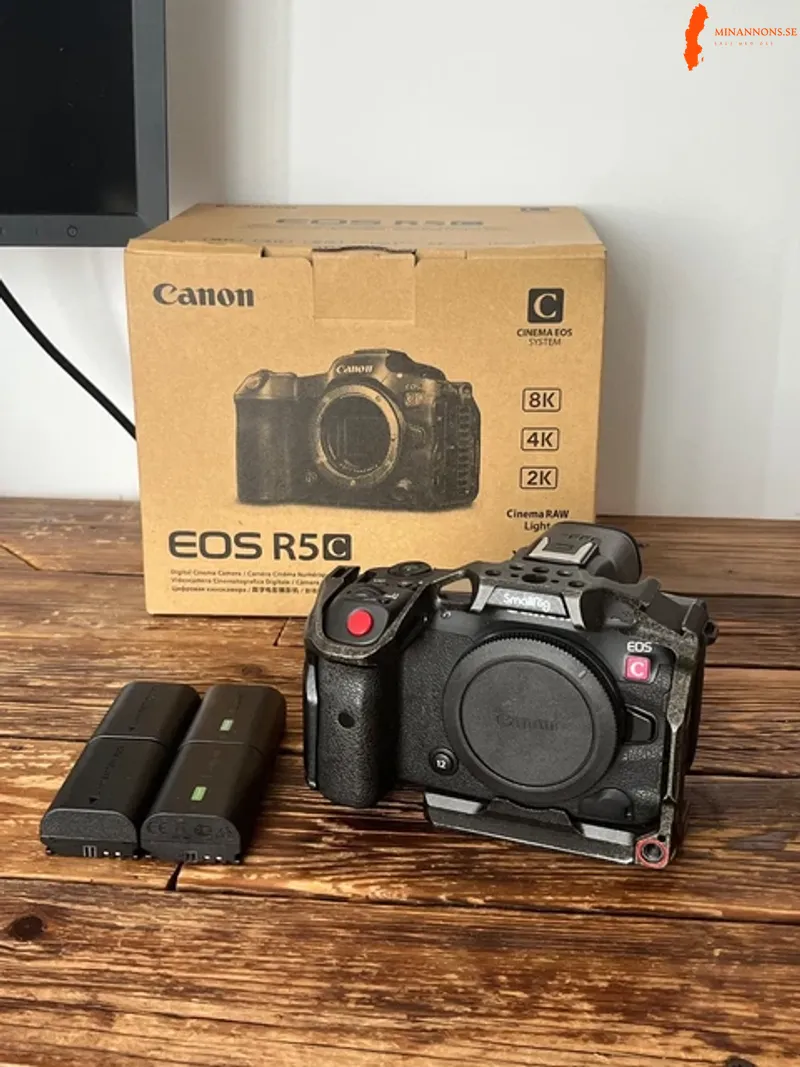 canon-eos-r5-c-smallrig-cage-4-batterier-dubbelladdare-ssd-500-gb