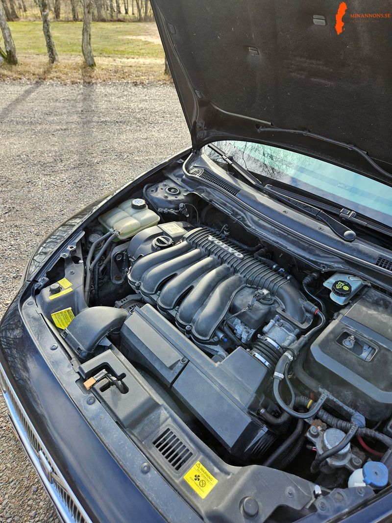 volvo-v50-24i-nybesiktad-och-nyservad