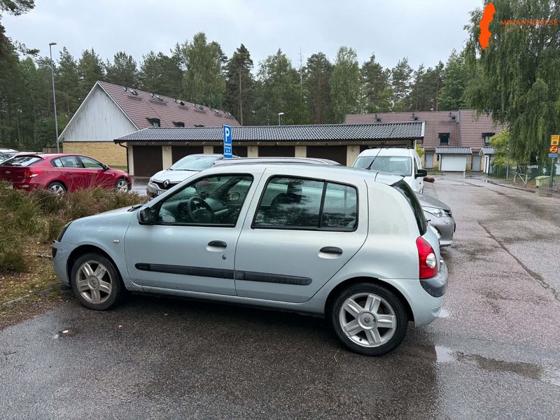 Renault RENAULT B CLIO 1.2 16V Phase3 FWD