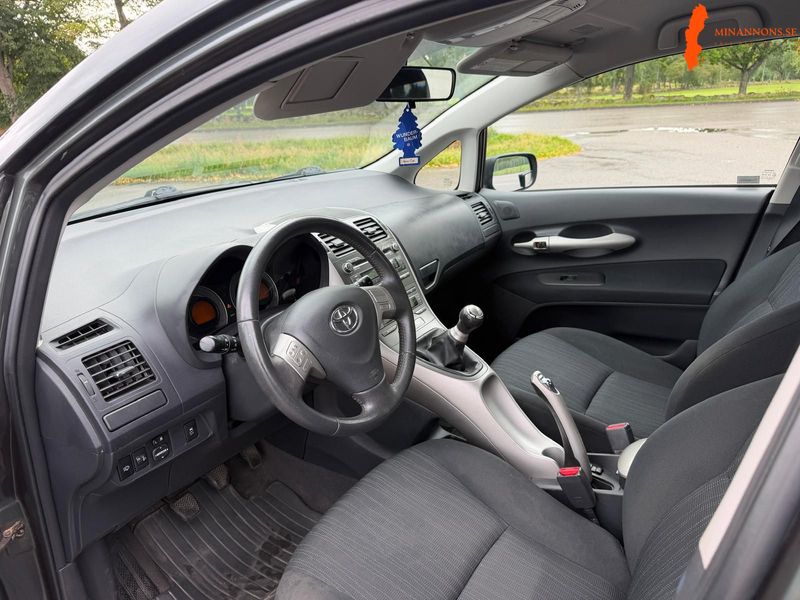toyota-toyota-auris-16-vvt-i-fwd