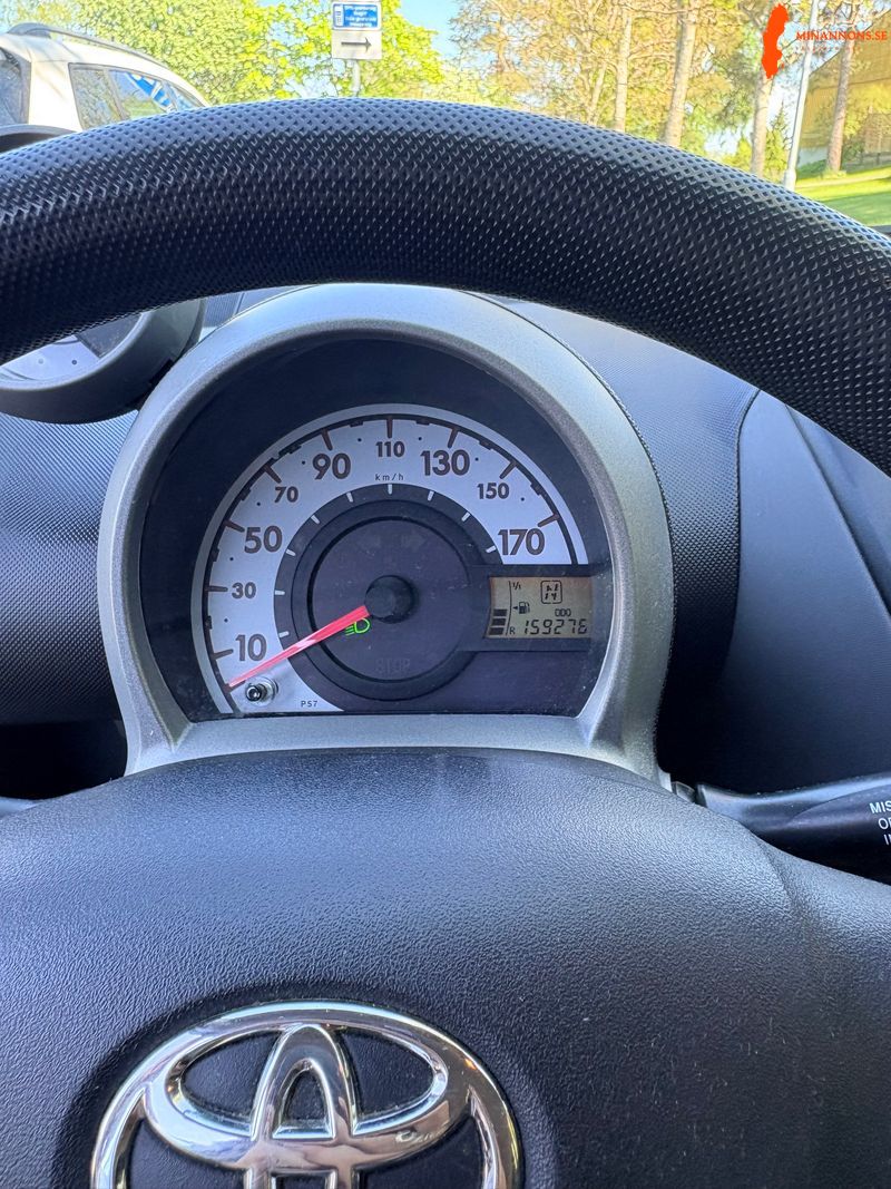 toyota-toyota-aygo-10-12v